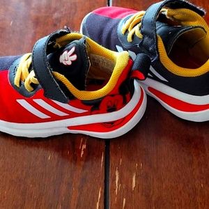 ‼️SOLD‼️ Adidas Disney shoes tobbler